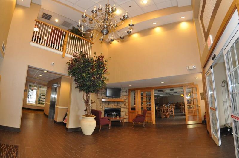 Comfort Inn & Suites Sturbridge-Brimfield エクステリア 写真